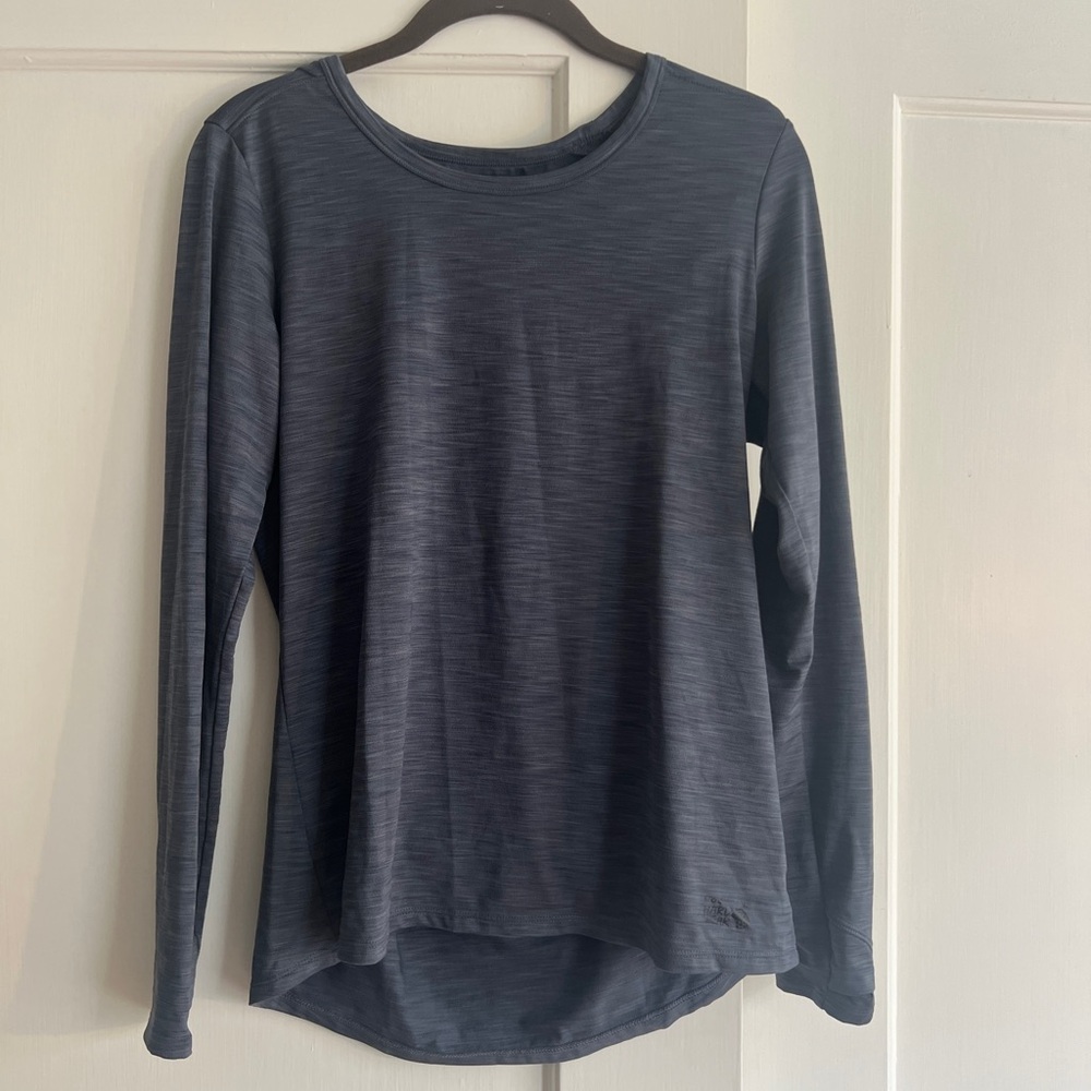 Mountain Hardwear Long Sleeve Blue Sweat Wicking Top - Like New - Sz M